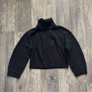 HM black turtleneck sweater
